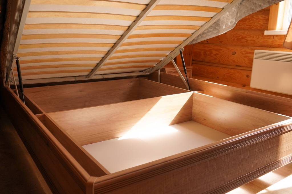 gagner de la place dans chambre moderne lit coffre